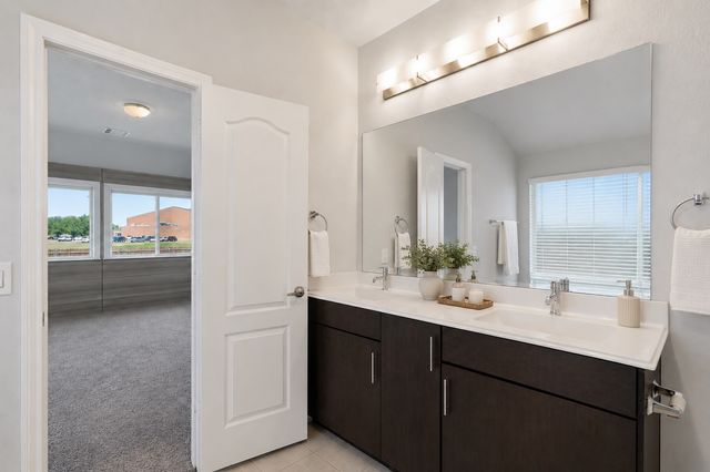 505 Bermuda Avenue, Lancaster, TX 75146