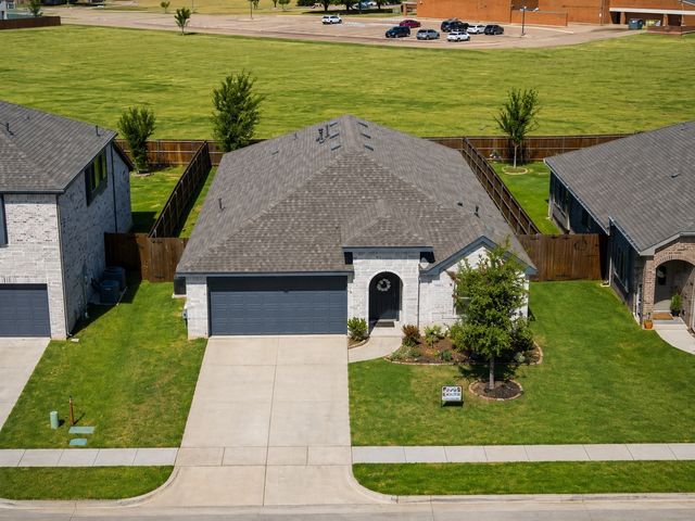 505 Bermuda Avenue, Lancaster, TX 75146