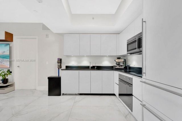 1010 Brickell Ave 4011, Miami, FL 33131