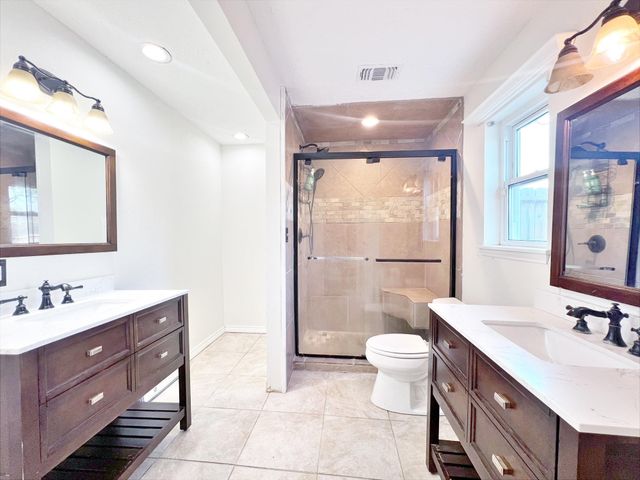 4308 Meadow Glenn Drive, Dickinson, TX 77539