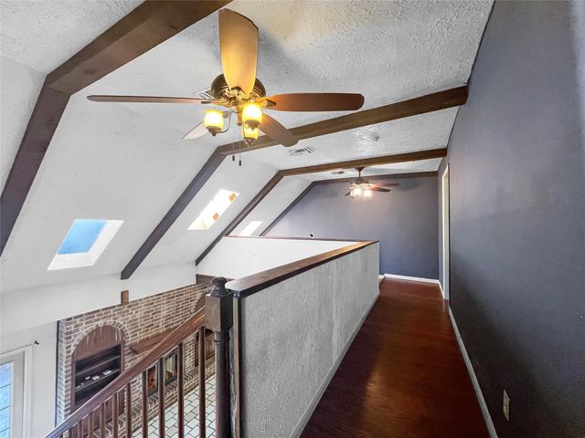 4308 Meadow Glenn Drive, Dickinson, TX 77539