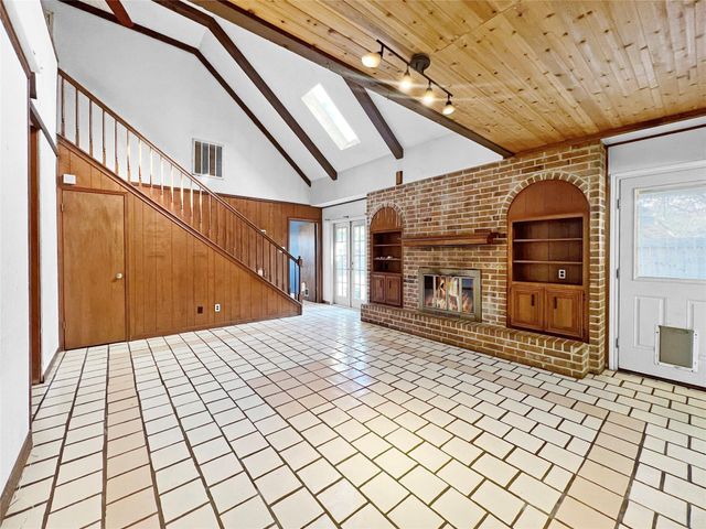 4308 Meadow Glenn Drive, Dickinson, TX 77539