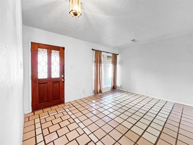 4308 Meadow Glenn Drive, Dickinson, TX 77539