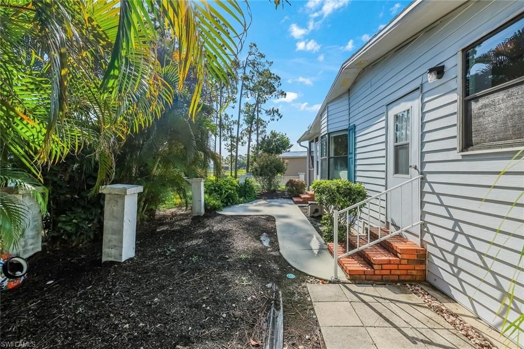 19682 Eagle Trace CT, NORTH FORT MYERS, FL 33903 — photo 4