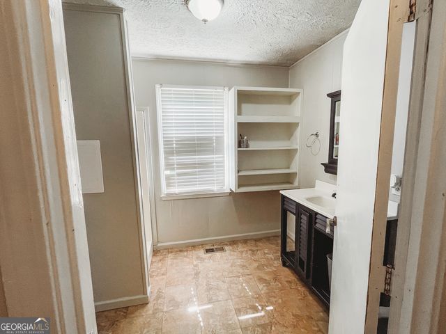 178 Mitchell Street, Toccoa, GA 30577