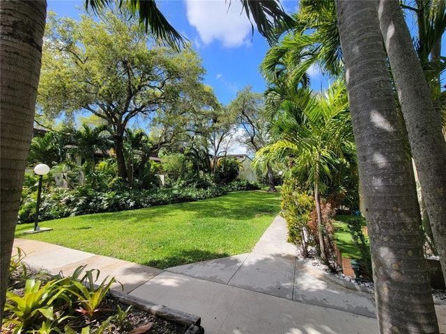 19424 NE 26th Avenue 131B, Miami, FL 33180