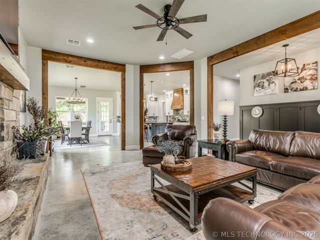 135 Dixie Cove, Eufaula, OK 74432