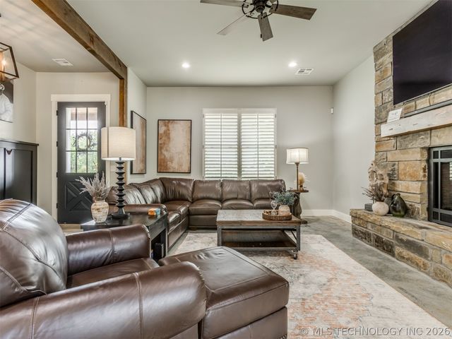 135 Dixie Cove, Eufaula, OK 74432