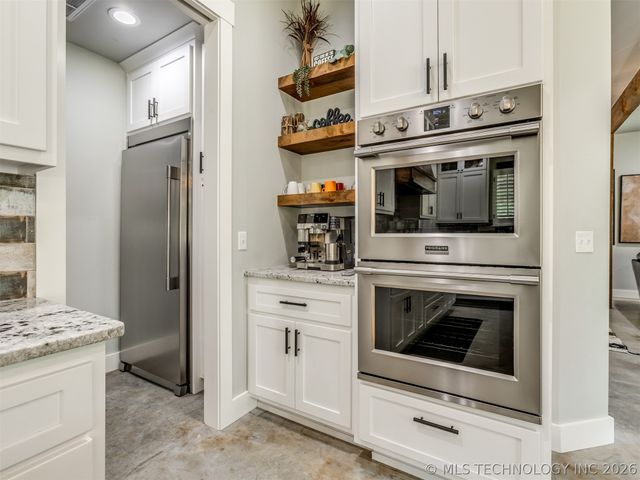 135 Dixie Cove, Eufaula, OK 74432
