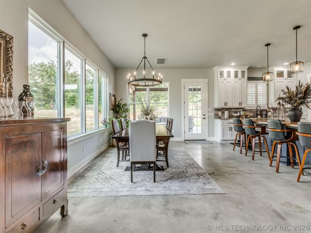 135 Dixie Cove, Eufaula, OK 74432