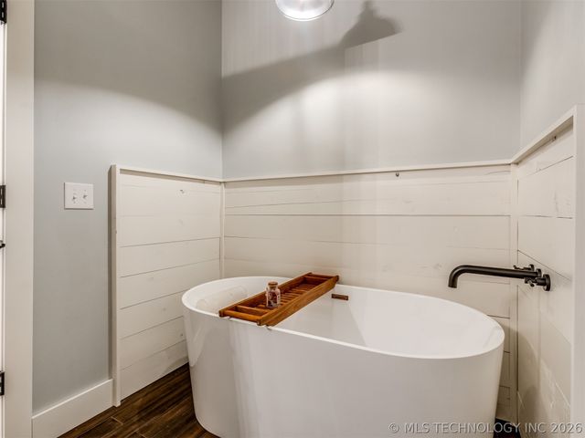 135 Dixie Cove, Eufaula, OK 74432