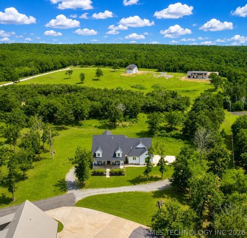 135 Dixie Cove, Eufaula, OK 74432