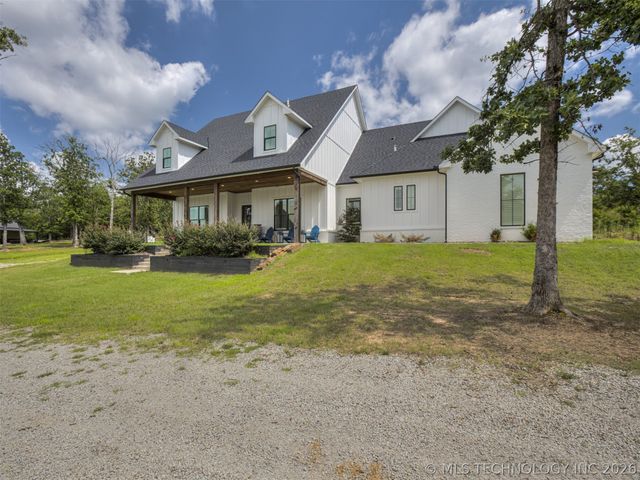 135 Dixie Cove, Eufaula, OK 74432