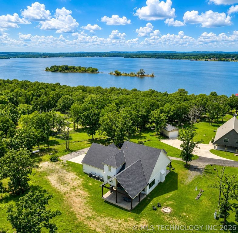 135 Dixie Cove, Eufaula, OK 74432