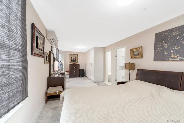 4300 Atlantic Avenue 4, Brooklyn, NY 11224