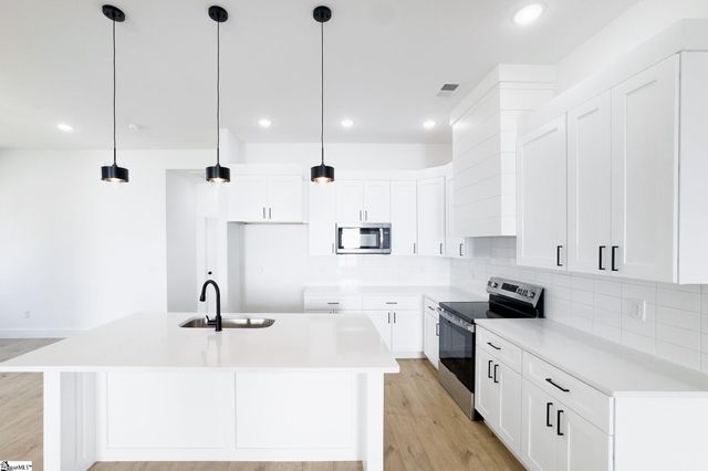 761 Garland Drive, Spartanburg, SC 29301