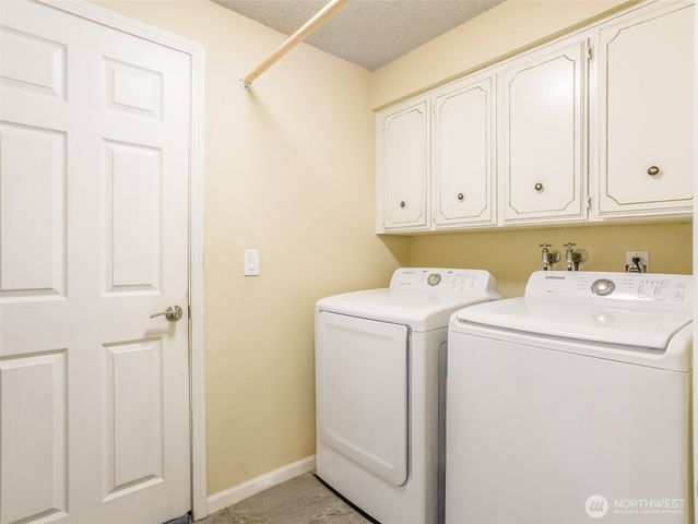6725 Husky Way SE, Olympia, WA 98503