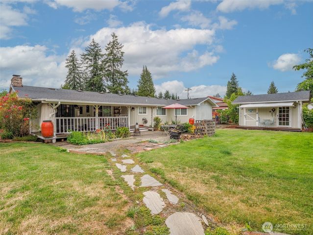 6725 Husky Way SE, Olympia, WA 98503