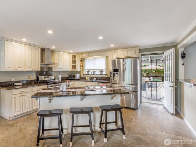 6725 Husky Way SE, Olympia, WA 98503