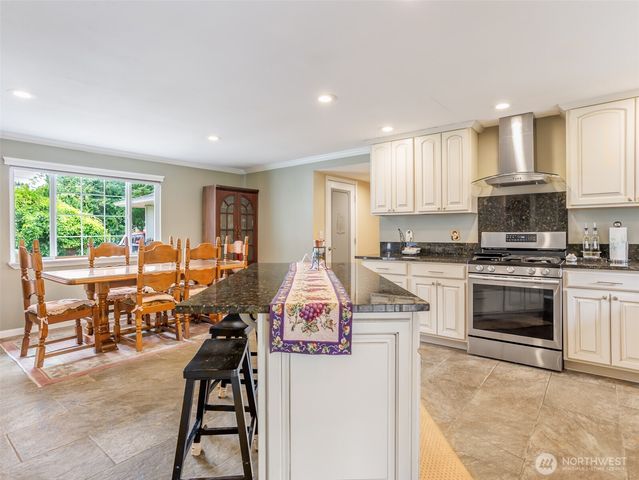 6725 Husky Way SE, Olympia, WA 98503