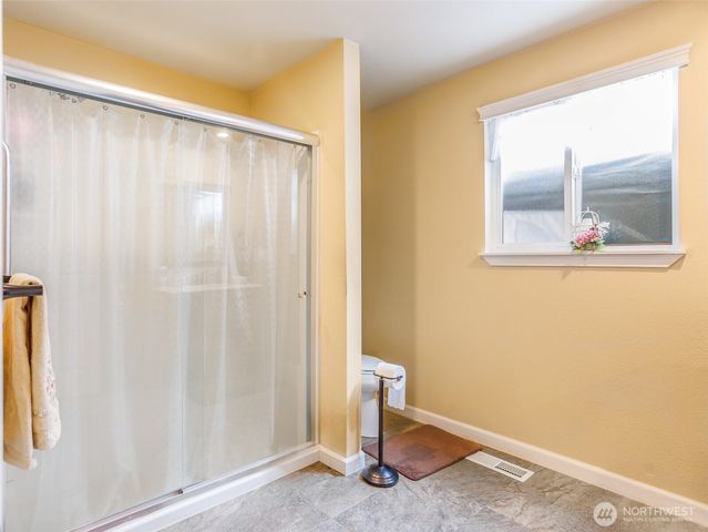 6725 Husky Way SE, Olympia, WA 98503