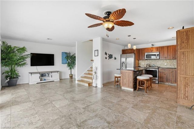 850 Oak ST, Fort Myers Beach, FL 33931