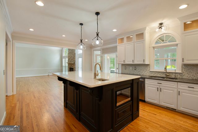 764 Vinings Estates Drive SE, Smyrna, GA 30126