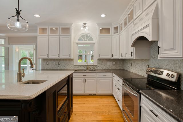 764 Vinings Estates Drive SE, Smyrna, GA 30126