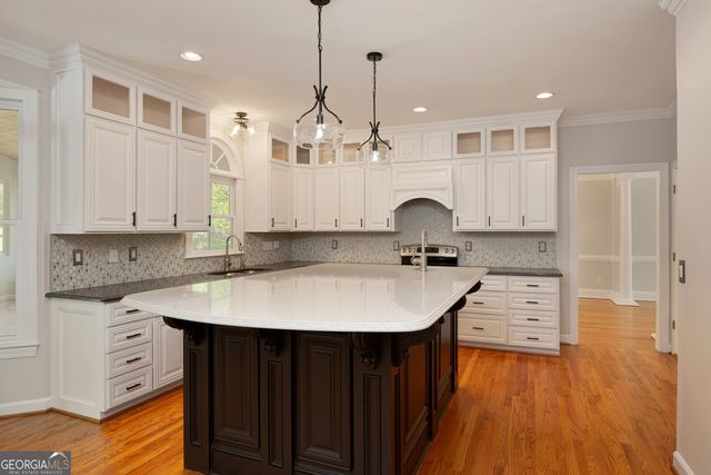 764 Vinings Estates Drive SE, Smyrna, GA 30126