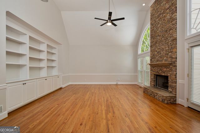 764 Vinings Estates Drive SE, Smyrna, GA 30126