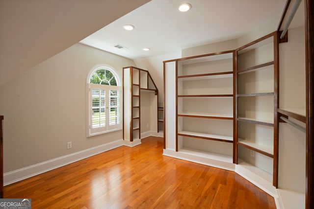 764 Vinings Estates Drive SE, Smyrna, GA 30126