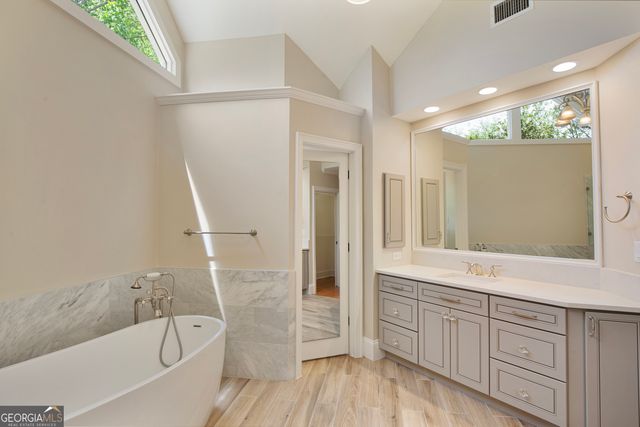 764 Vinings Estates Drive SE, Smyrna, GA 30126