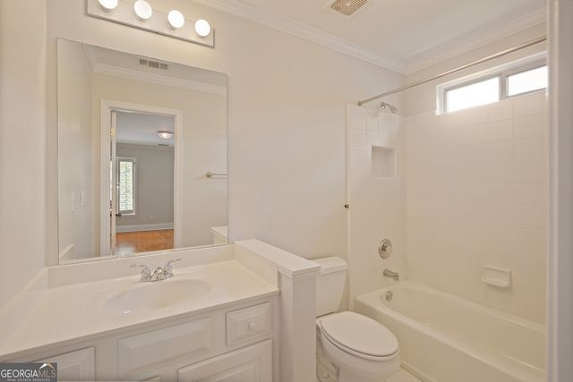 764 Vinings Estates Drive SE, Smyrna, GA 30126