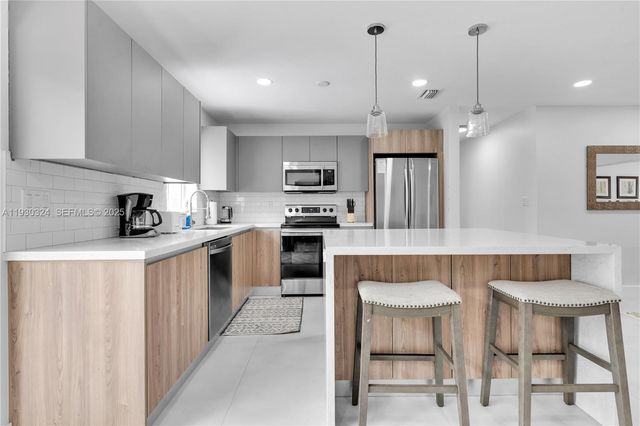 617 NW 30th Ct 0, Wilton Manors, FL 33311