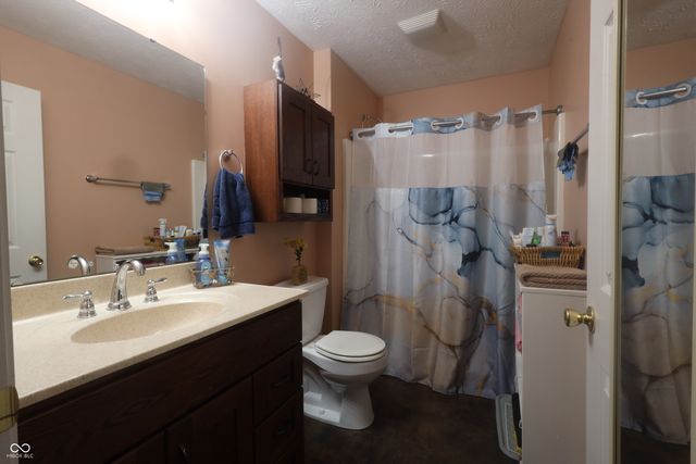 3910 Gray Pond Court, Indianapolis, IN 46237