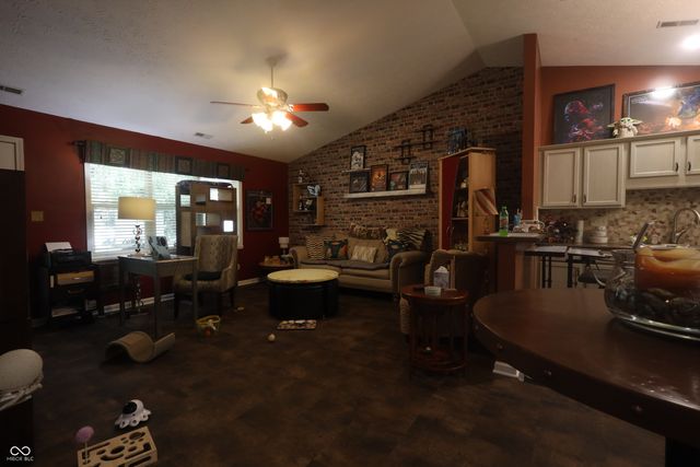 3910 Gray Pond Court, Indianapolis, IN 46237