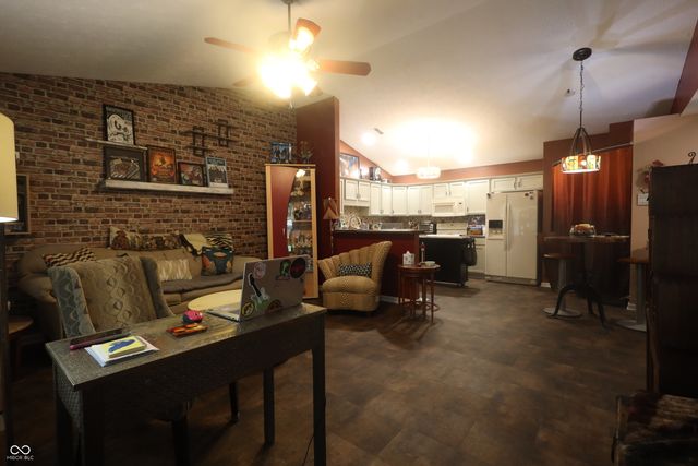 3910 Gray Pond Court, Indianapolis, IN 46237