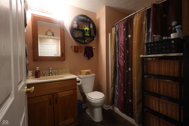 3910 Gray Pond Court, Indianapolis, IN 46237