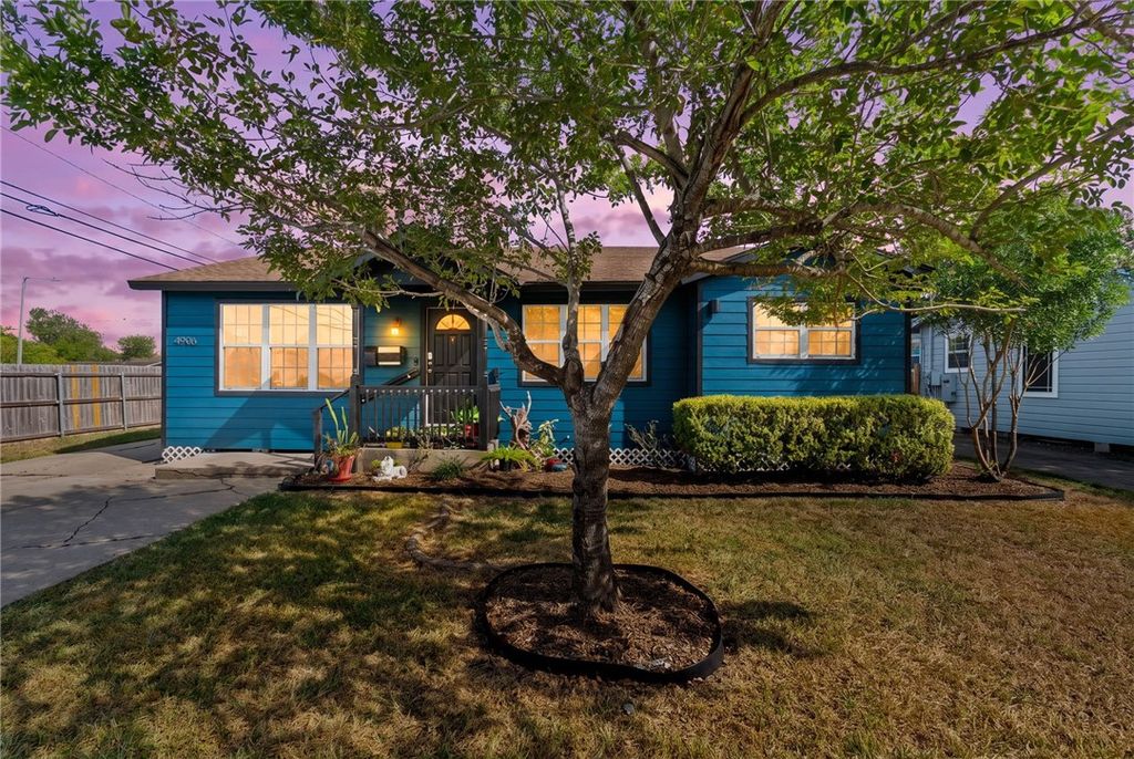 4906 Waltham Dr, Corpus Christi, TX 78411 — exterior