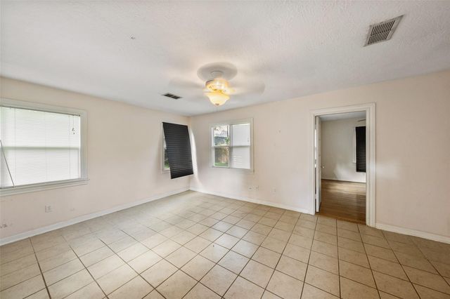 1034 Lamonte Lane, Houston, TX 77018