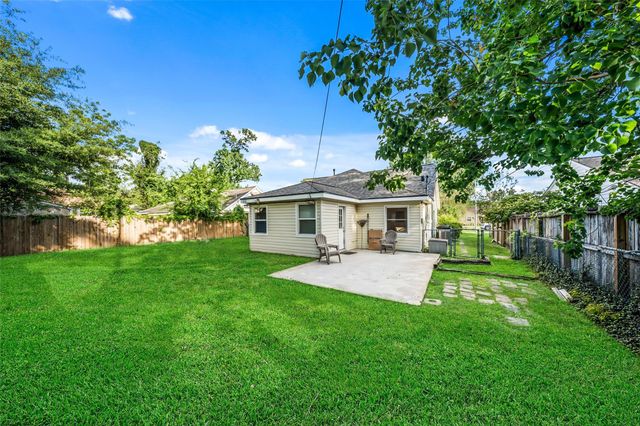 1034 Lamonte Lane, Houston, TX 77018