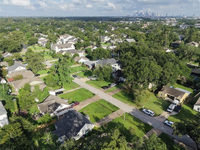 1034 Lamonte Lane, Houston, TX 77018