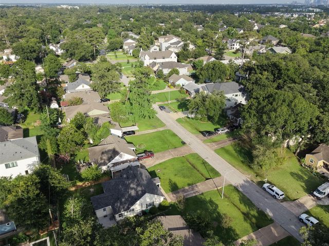 1034 Lamonte Lane, Houston, TX 77018