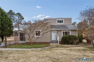 2510 Oak Ln, West Point, VA 23181