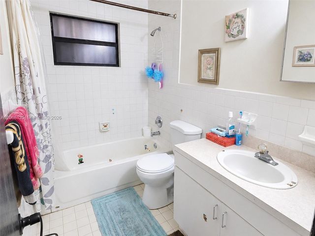 2745 NW 7th Court, Fort Lauderdale, FL 33311