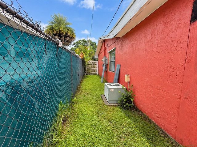 2745 NW 7th Court, Fort Lauderdale, FL 33311