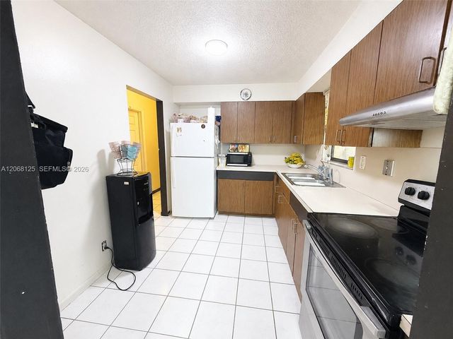 2745 NW 7th Court, Fort Lauderdale, FL 33311
