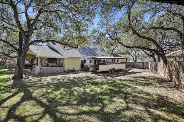 500 Leanna Woods CV, Manchaca, TX 78652