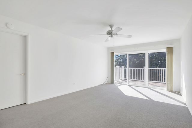 5501 Carriageway Drive 313A, Rolling Meadows, IL 60008