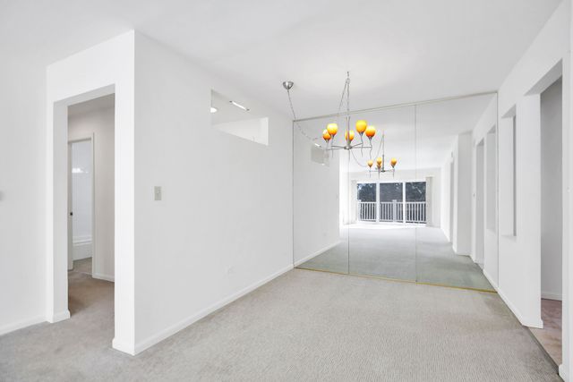 5501 Carriageway Drive 313A, Rolling Meadows, IL 60008